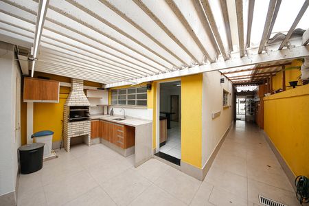 Casa à venda com 160m², 4 quartos e 2 vagas