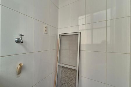 Apartamento à venda com 63m², 2 quartos e 1 vaga Apartamento à venda com 63m², 2 quartos e 1 vagaÁrea de Serviço