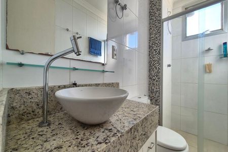 Apartamento à venda com 63m², 2 quartos e 1 vaga Apartamento à venda com 63m², 2 quartos e 1 vagaBanheiro