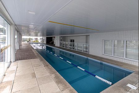 Apartamento à venda com 136m², 3 quartos e 2 vagaspiscina coberta_3