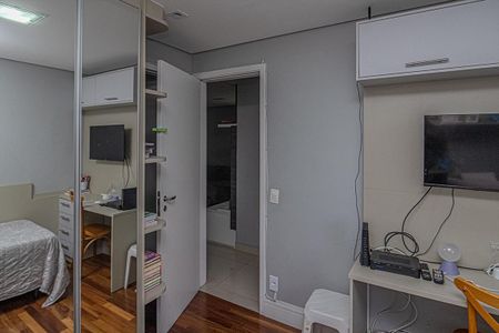 Apartamento à venda com 136m², 3 quartos e 2 vagassuíte 1_4