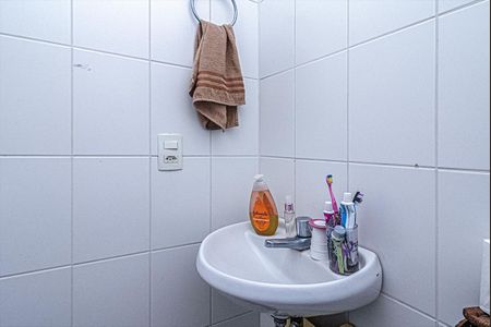 Apartamento à venda com 136m², 3 quartos e 2 vagasbanheiro na área de serviço_3
