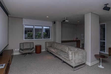 Apartamento à venda com 136m², 3 quartos e 2 vagashome theater_3