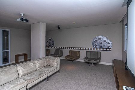 Apartamento à venda com 136m², 3 quartos e 2 vagashome theater_4