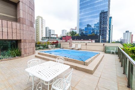 Apartamento à venda com 160m², 4 quartos e 3 vagasÁrea Comum - Piscina