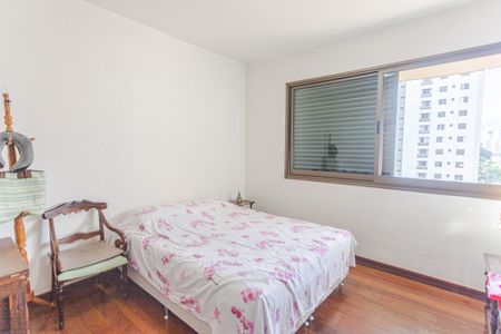 Apartamento à venda com 160m², 4 quartos e 3 vagasSuíte 1