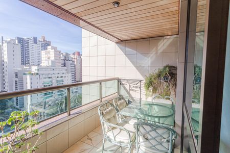 Apartamento à venda com 160m², 4 quartos e 3 vagasVaranda da Sala