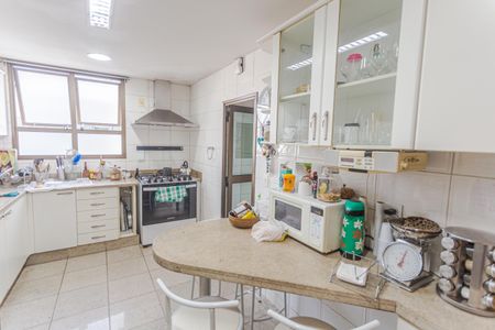 Apartamento à venda com 160m², 4 quartos e 3 vagasCozinha
