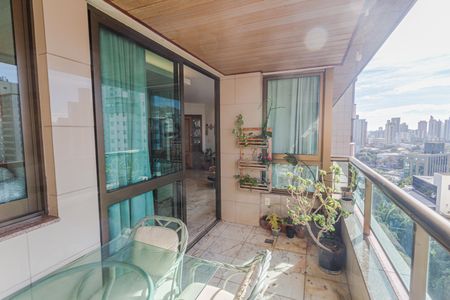 Apartamento à venda com 160m², 4 quartos e 3 vagasVaranda da Sala