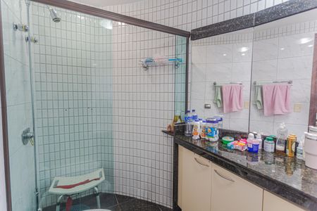 Apartamento à venda com 160m², 4 quartos e 3 vagasBanheiro da Suíte 1