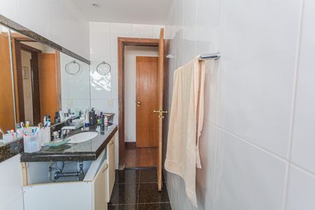 Apartamento à venda com 160m², 4 quartos e 3 vagasBanheiro da Suíte 3