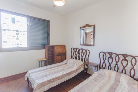 Apartamento à venda com 160m², 4 quartos e 3 vagasSuíte 2