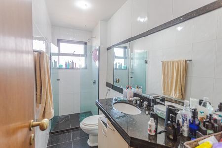 Apartamento à venda com 160m², 4 quartos e 3 vagasBanheiro da Suíte 3