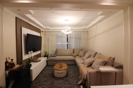 Casa à venda com 450m², 4 quartos e 2 vagasSala 