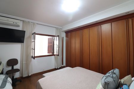 Casa à venda com 450m², 4 quartos e 2 vagasQuarto 4
