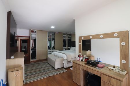 Casa à venda com 450m², 4 quartos e 2 vagasQuarto 3 - Suíte