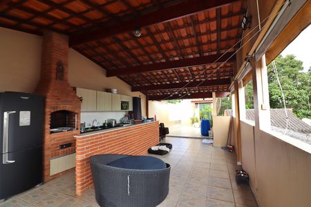 Casa à venda com 450m², 4 quartos e 2 vagasEspaço Gourmet