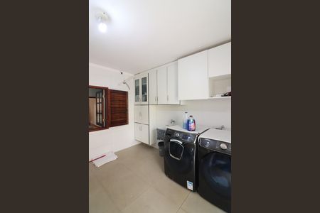Casa à venda com 450m², 4 quartos e 2 vagasÁrea de Serviço