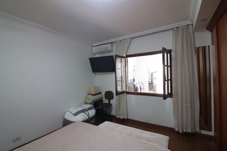 Casa à venda com 450m², 4 quartos e 2 vagasQuarto 4