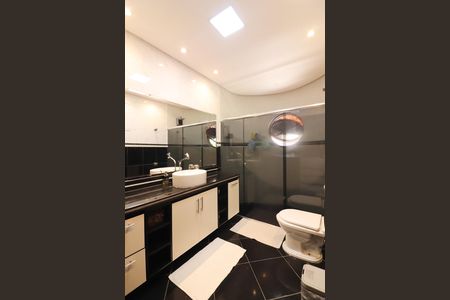 Casa à venda com 450m², 4 quartos e 2 vagasQuarto 3 - Suíte Banheiro 