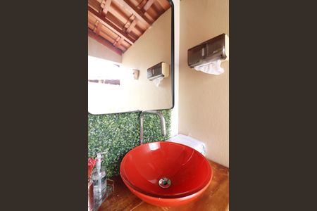 Casa à venda com 450m², 4 quartos e 2 vagasLavabo