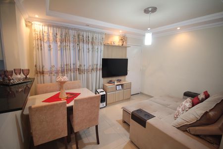 Sala de apartamento à venda com 2 quartos, 50m² em Industrial, Contagem