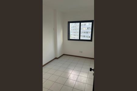 Quarto de apartamento para alugar com 3 quartos, 112m² em Candeal, Salvador