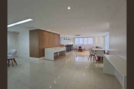 Apartamento para alugar com 112m², 3 quartos e 2 vagas Apartamento para alugar com 112m², 3 quartos e 2 vagasÁrea comum - Salão de festas