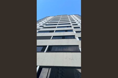 Apartamento para alugar com 112m², 3 quartos e 2 vagas Apartamento para alugar com 112m², 3 quartos e 2 vagasFachada