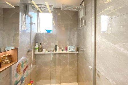Apartamento à venda com 112m², 3 quartos e 2 vagas Apartamento à venda com 112m², 3 quartos e 2 vagasBanheiro da Suíte 1