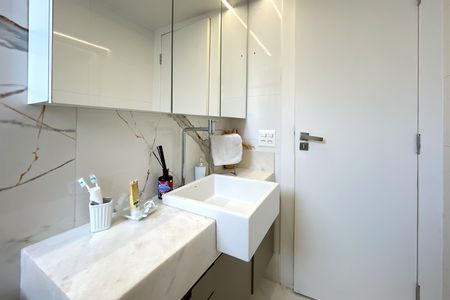 Apartamento à venda com 112m², 3 quartos e 2 vagas Apartamento à venda com 112m², 3 quartos e 2 vagasBanheiro