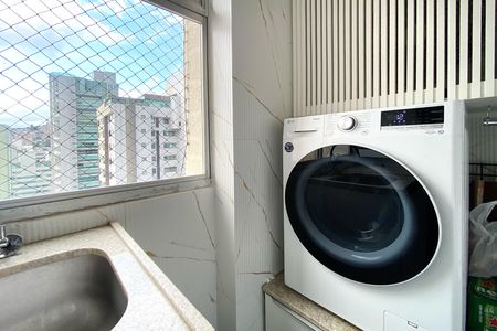 Apartamento à venda com 112m², 3 quartos e 2 vagas Apartamento à venda com 112m², 3 quartos e 2 vagasÁrea de Serviço