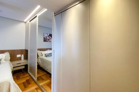 Apartamento à venda com 112m², 3 quartos e 2 vagas Apartamento à venda com 112m², 3 quartos e 2 vagasSuite 1 - Armários