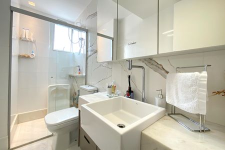 Apartamento à venda com 112m², 3 quartos e 2 vagas Apartamento à venda com 112m², 3 quartos e 2 vagasBanheiro