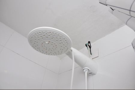 Apartamento à venda com 41m², 2 quartos e 1 vaga Apartamento à venda com 41m², 2 quartos e 1 vagaDetalhe - Banheiro Social