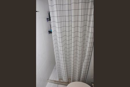 Apartamento à venda com 41m², 2 quartos e 1 vaga Apartamento à venda com 41m², 2 quartos e 1 vagaDetalhe - Banheiro Social