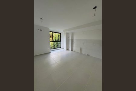 Sala / Cozinha  de apartamento para alugar com 2 quartos, 56m² em Serraria, São José