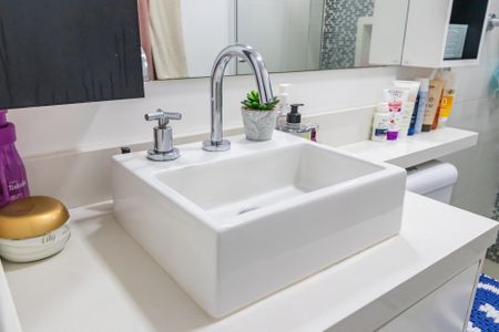 Apartamento para alugar com 2 quartos, 63m² em Alphaville Empresarial, Barueri