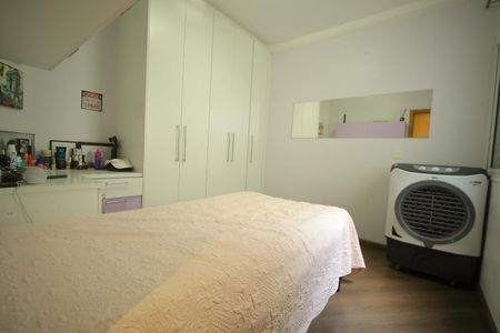 Casa para alugar com 249m², 4 quartos e 4 vagasSuíte 2 