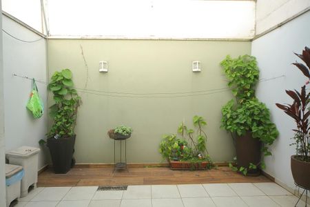 Casa para alugar com 249m², 4 quartos e 4 vagasQuintal 