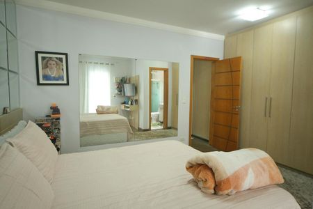 Casa para alugar com 249m², 4 quartos e 4 vagasSuíte 1 