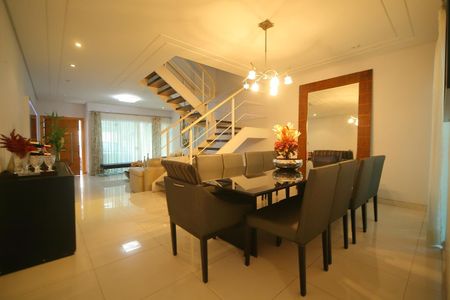 Casa para alugar com 249m², 4 quartos e 4 vagasSala ( Jantar) 