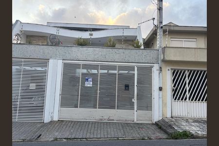Casa para alugar com 249m², 4 quartos e 4 vagasFachada 