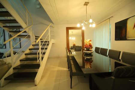 Casa para alugar com 249m², 4 quartos e 4 vagasSala ( Jantar) 