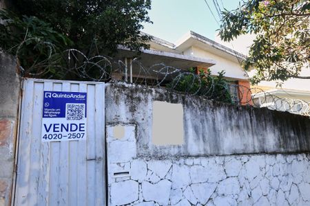 Fachada de casa à venda com 3 quartos, 2763m² em Sagrada Família, Belo Horizonte