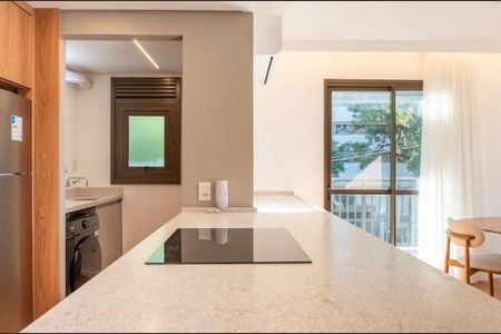 Cozinha de apartamento à venda com 2 quartos, 82m² em Santa Cecília, Porto Alegre