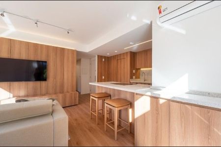 Cozinha de apartamento à venda com 2 quartos, 82m² em Santa Cecília, Porto Alegre