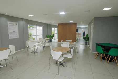 Apartamento para alugar com 46m², 2 quartos e sem vagaÁrea comum - Salão de festas