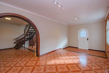 Casa para alugar com 204m², 3 quartos e 4 vagas Casa para alugar com 204m², 3 quartos e 4 vagasSala