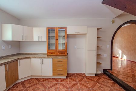 Casa para alugar com 204m², 3 quartos e 4 vagas Casa para alugar com 204m², 3 quartos e 4 vagasCozinha